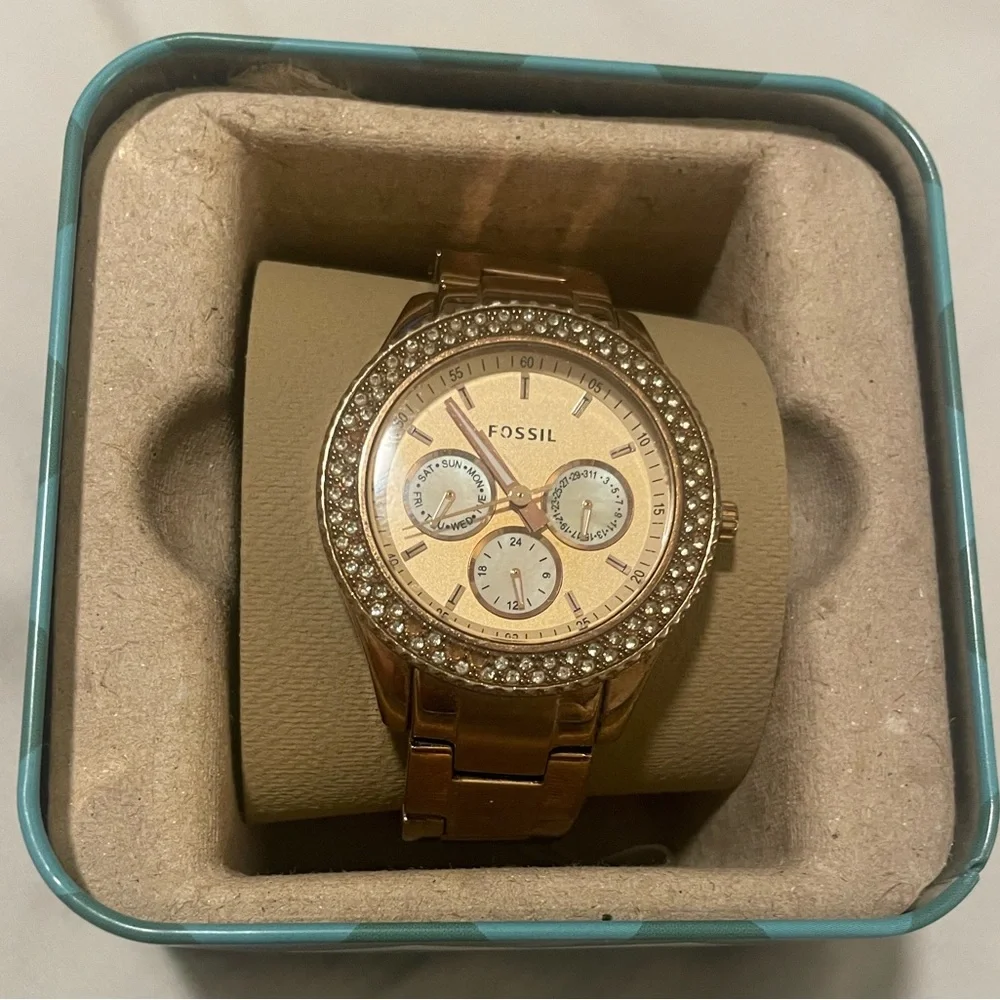 Fossil Rose Gold Women’s Watch with Crystal Accents - Picture 3 of 8